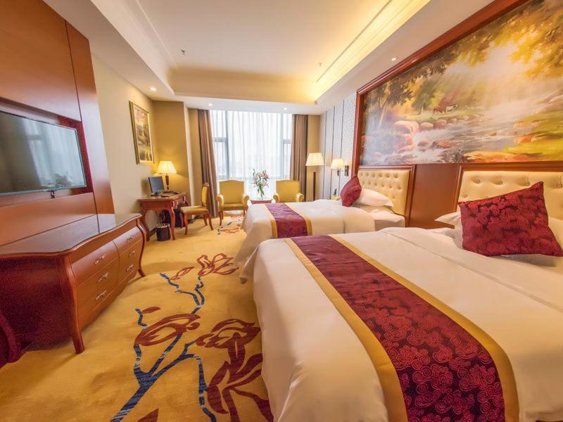 Vienna International Hotel Guangxi Duan Du'an Esterno foto